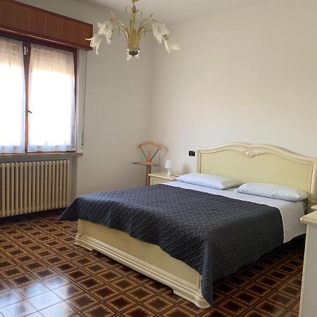 La Casa Di Thomas Lägenhet Lazise Exteriör bild